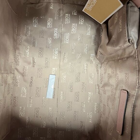 🍀🌷NWT! Michael Kors ARIA Satchel Handbag Msrp:$428.00 - Picture 6 of 8